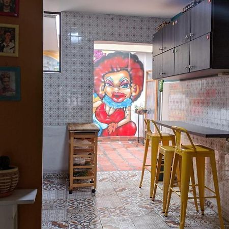 Casa Tuvia Parque Hostel Medellin Exterior photo