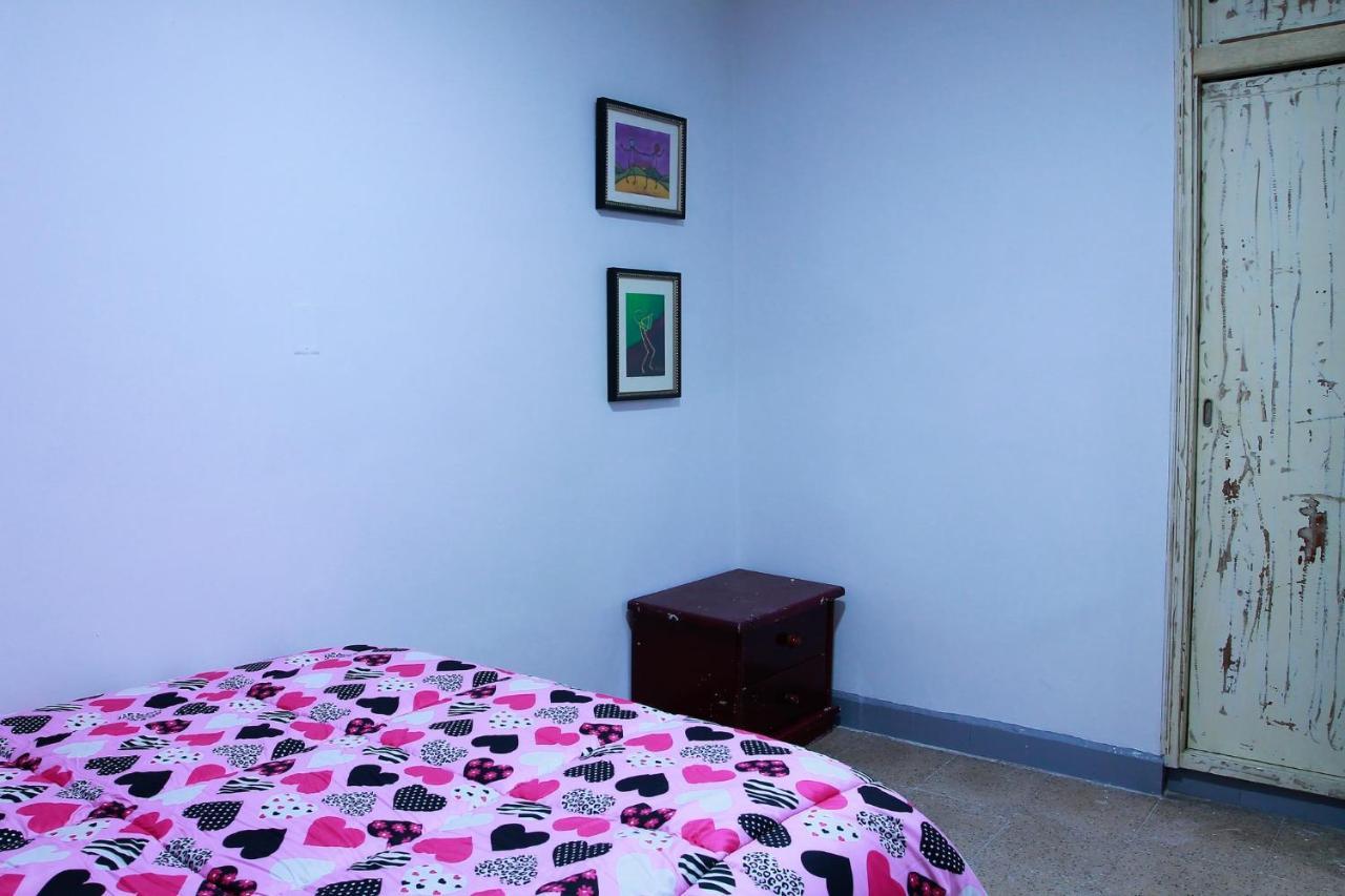 Casa Tuvia Parque Hostel Medellin Exterior photo